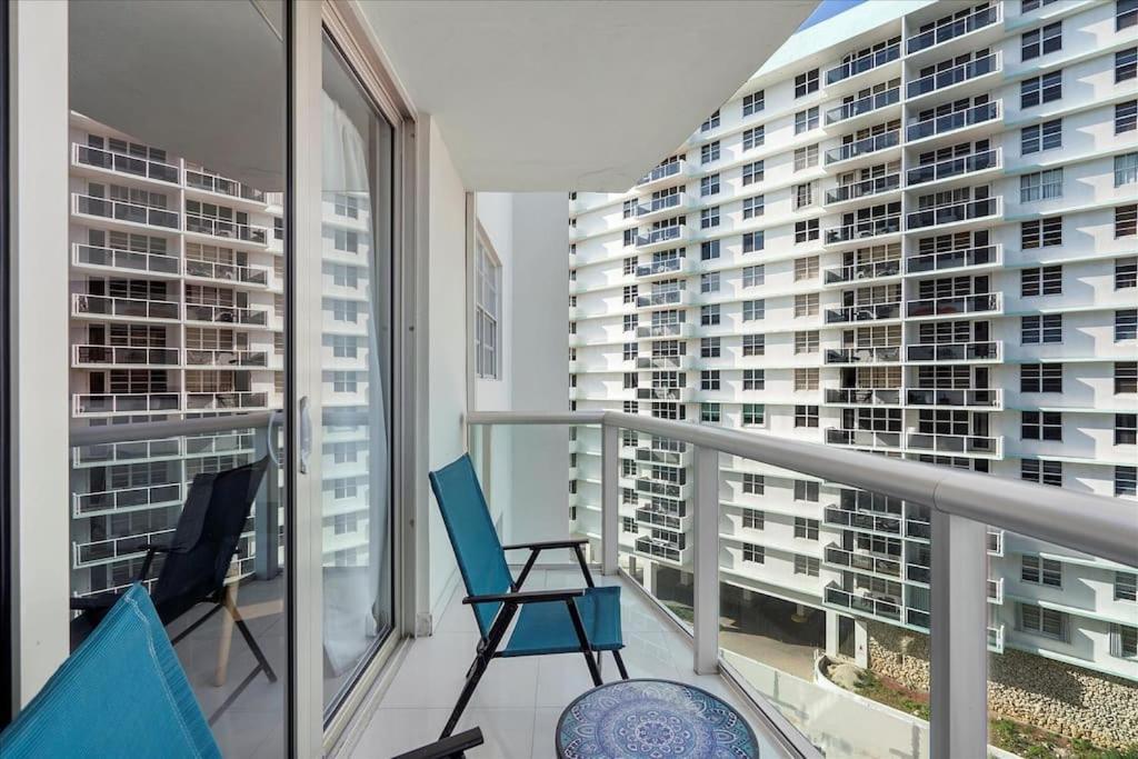 Beachfront 2 Bedroom At Tides Hollywood 8Th Floor Экстерьер фото
