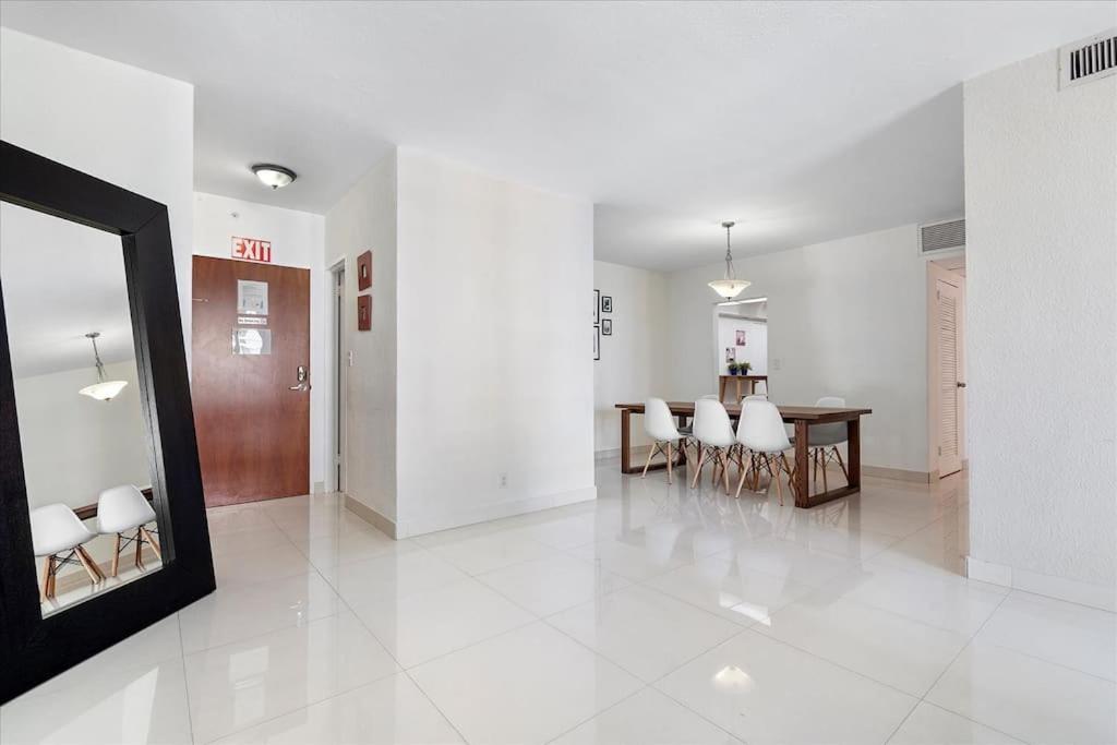 Beachfront 2 Bedroom At Tides Hollywood 8Th Floor Экстерьер фото